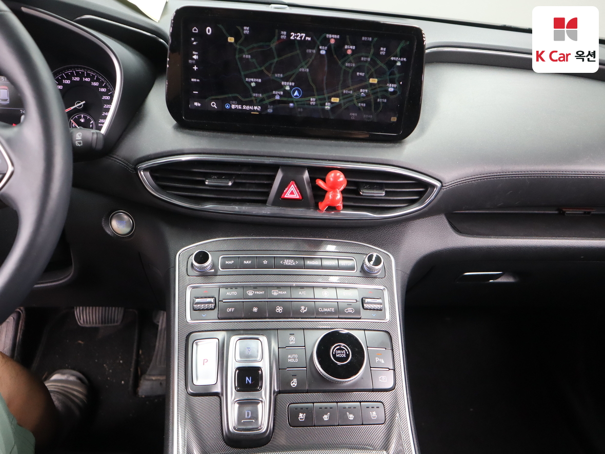 Hyundai Santa Fe 2022 - Image 6