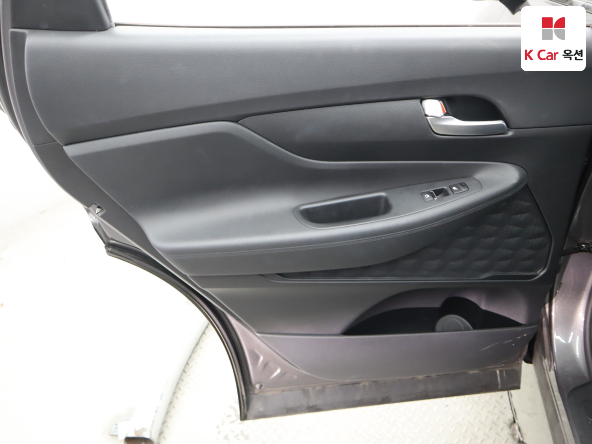 Hyundai Santa Fe 2022 - Image 21