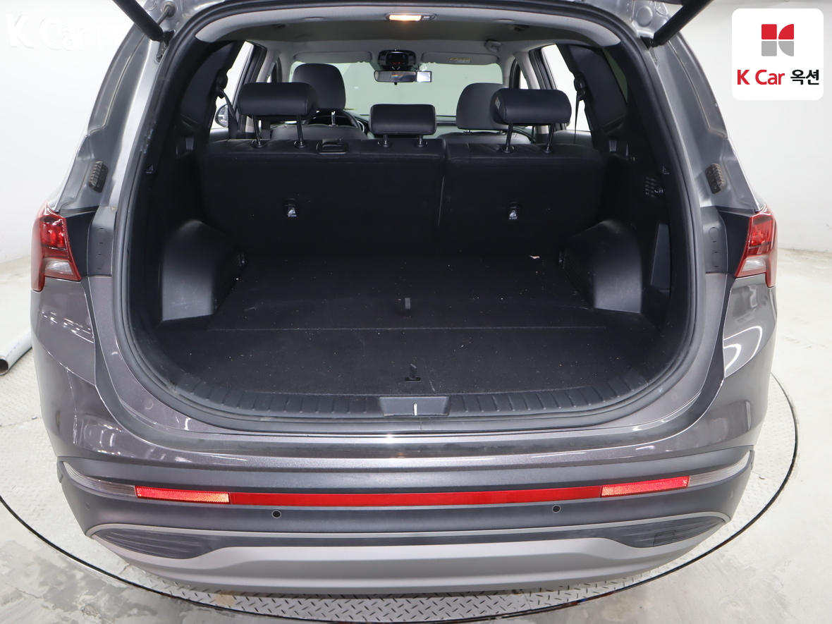 Hyundai Santa Fe 2022 - Image 24