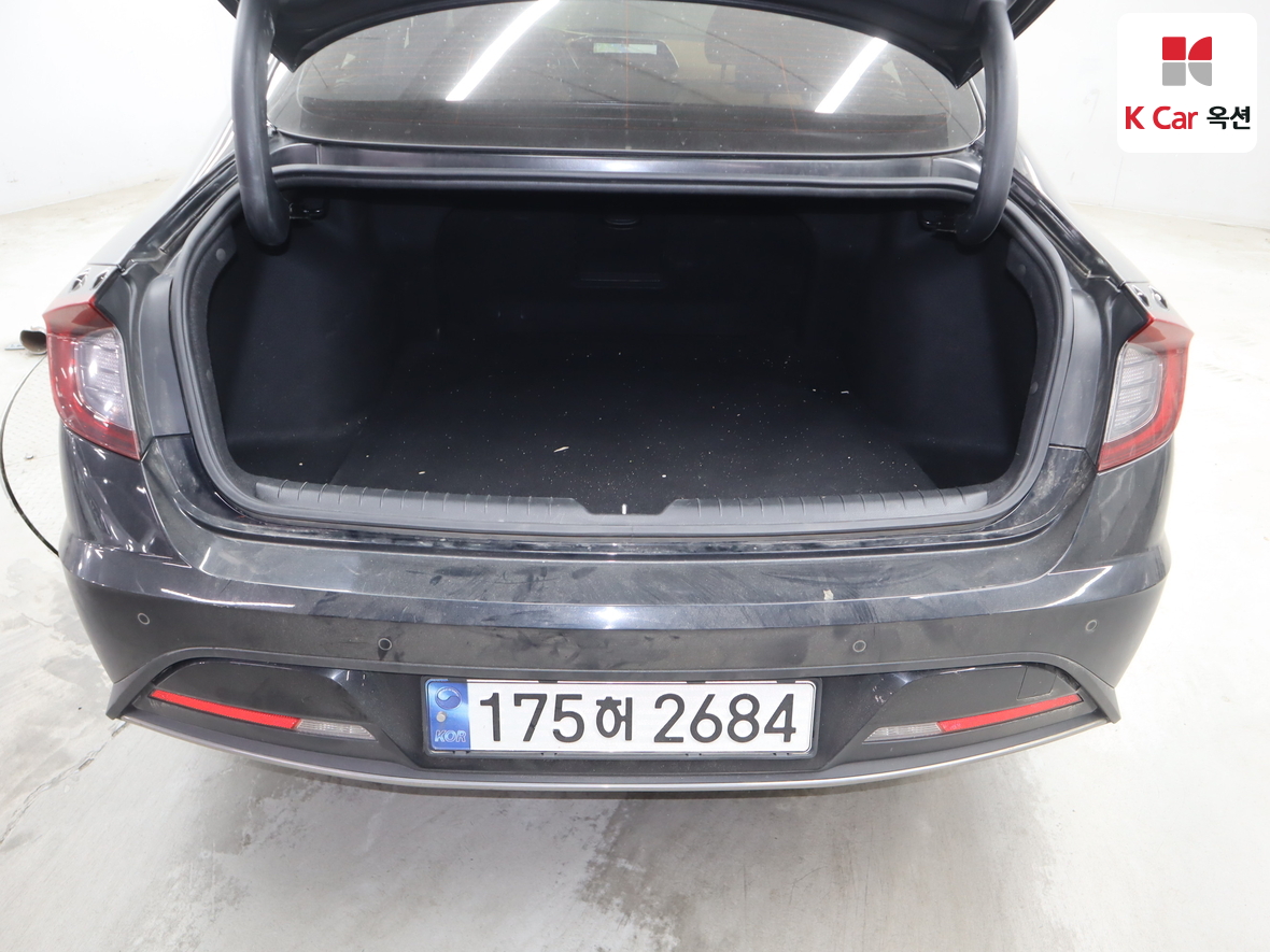 Hyundai Sonata 2023 - Image 24