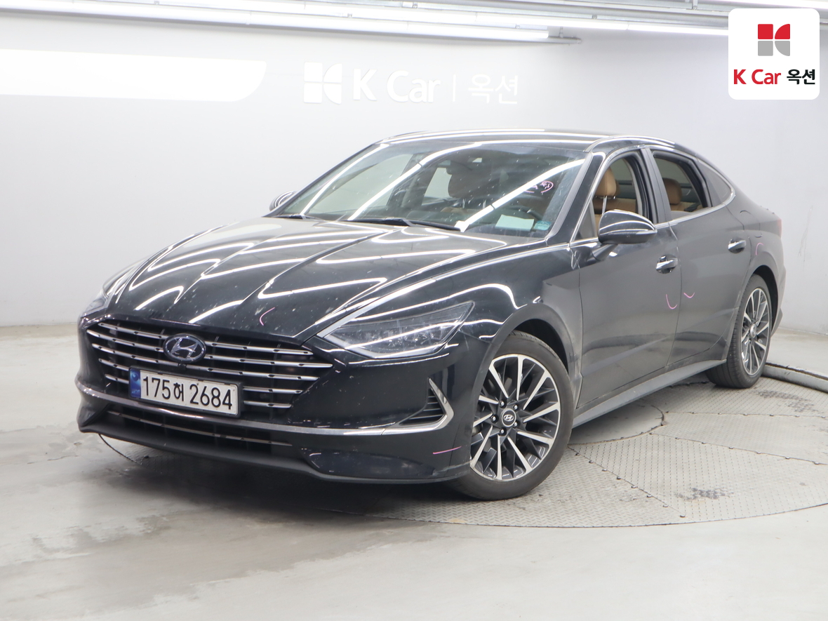 Hyundai Sonata 2023 - Image 1