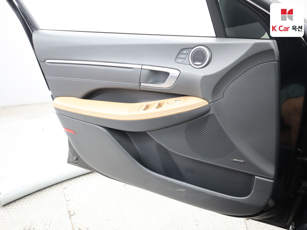 Hyundai Sonata 2023 - Image 8