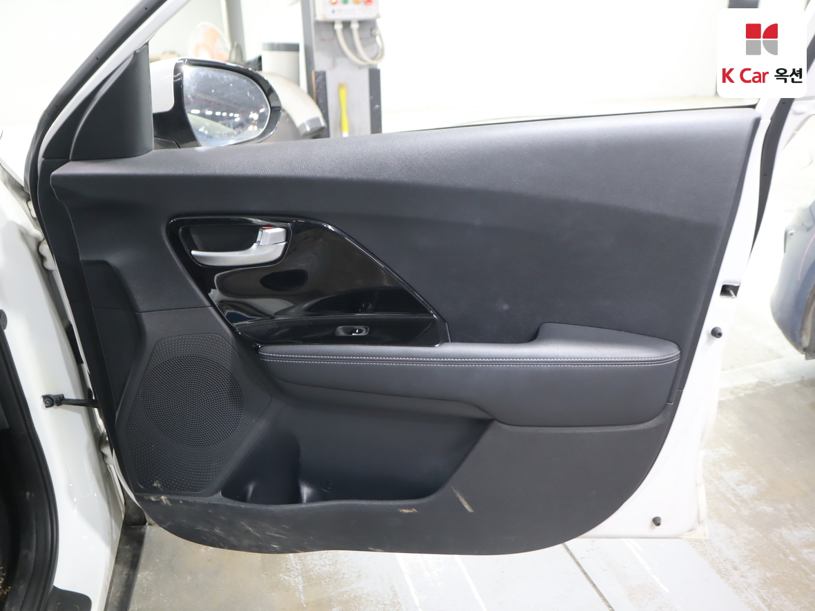 كيا نيرو 2021 - صورة 29