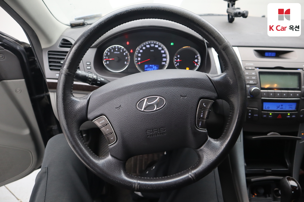 Hyundai Sonata - 10