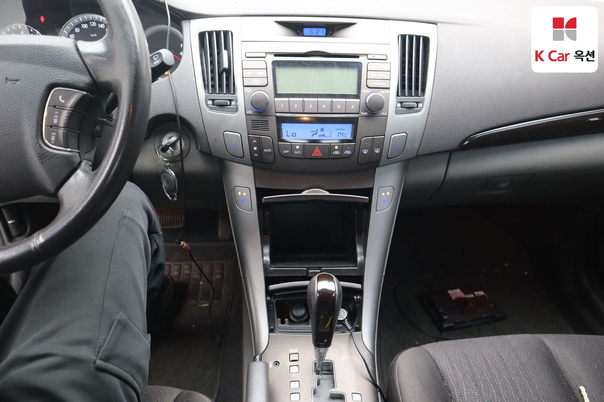 Hyundai Sonata - 6