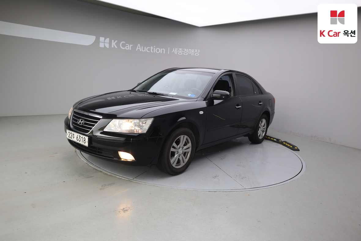 Hyundai Sonata - 1