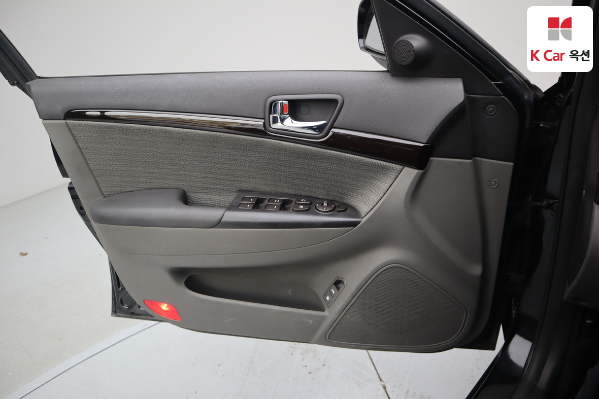 Hyundai Sonata - 8