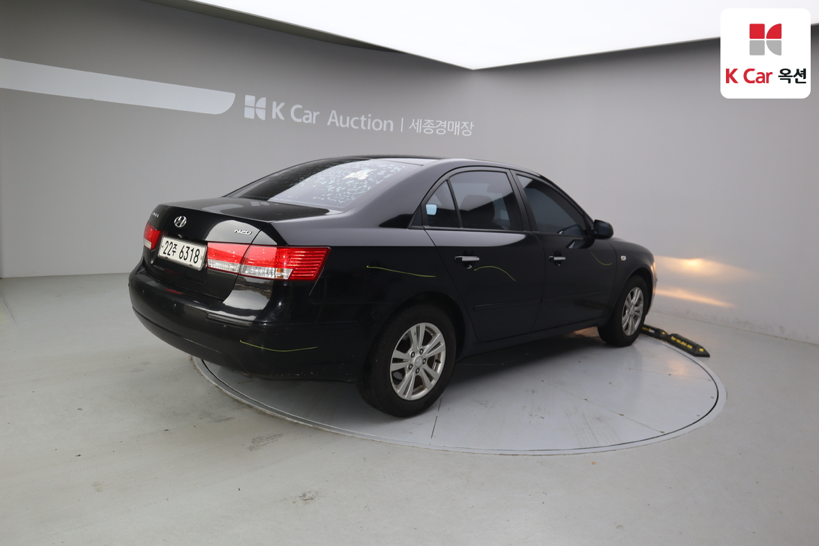 Hyundai Sonata - 2