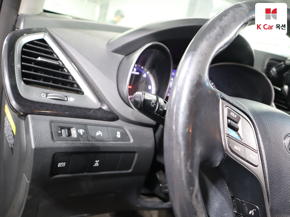 هيونداي سانتافي 2015 - صورة 9