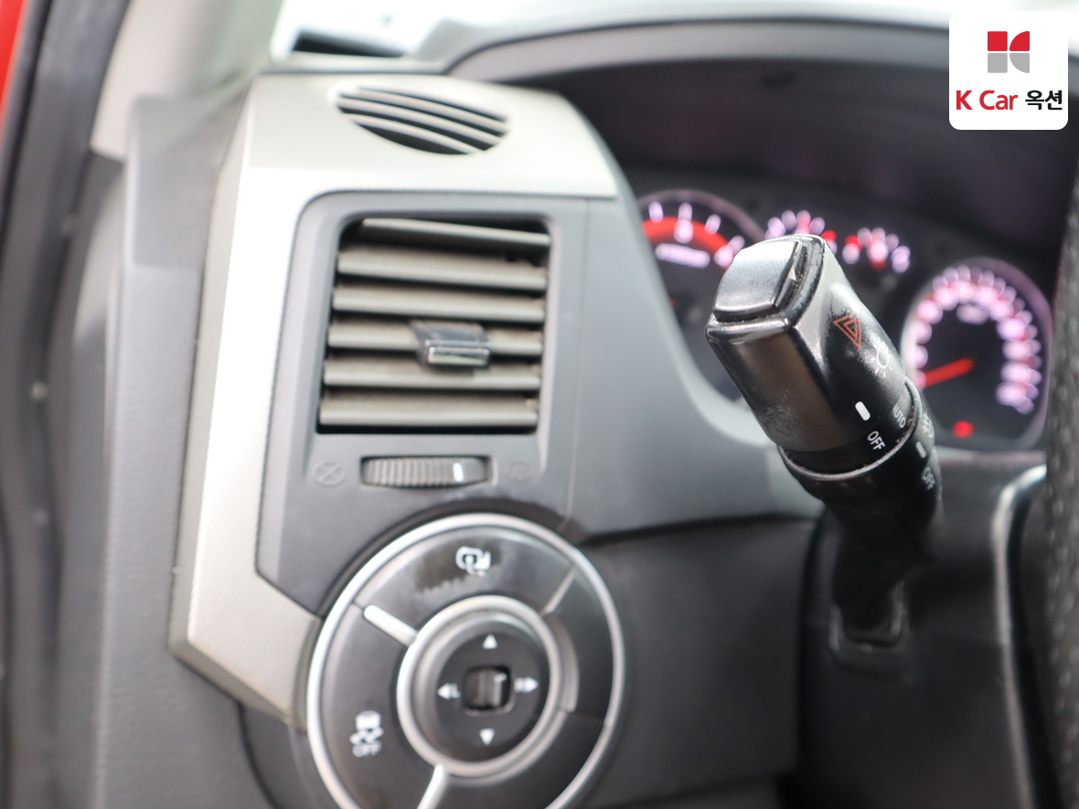 سانج يونج كوراندو سبورت 2012 - صورة 9