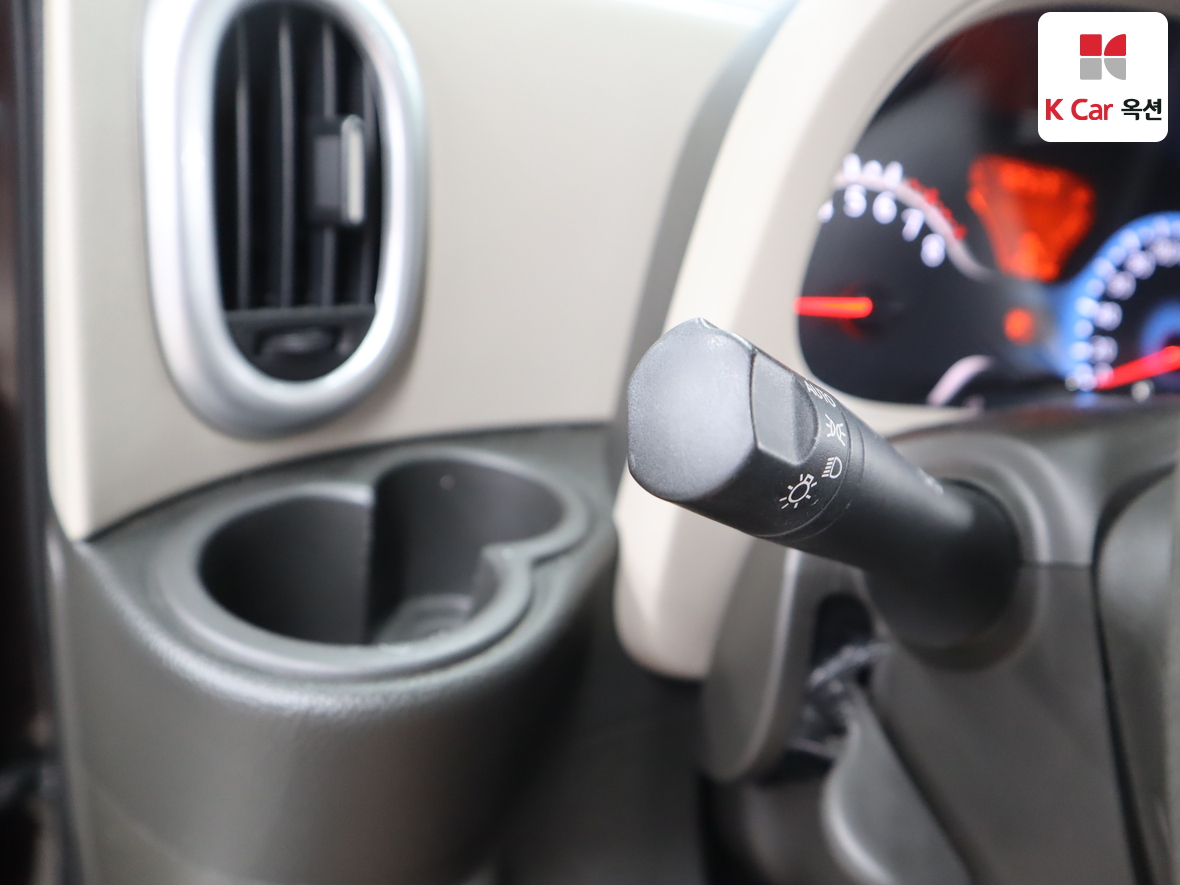 Nissan Cube - 9