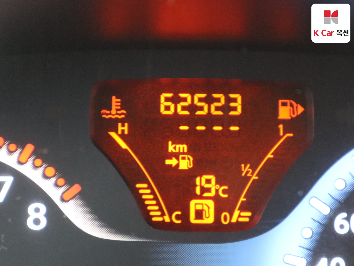 Nissan Cube - 4