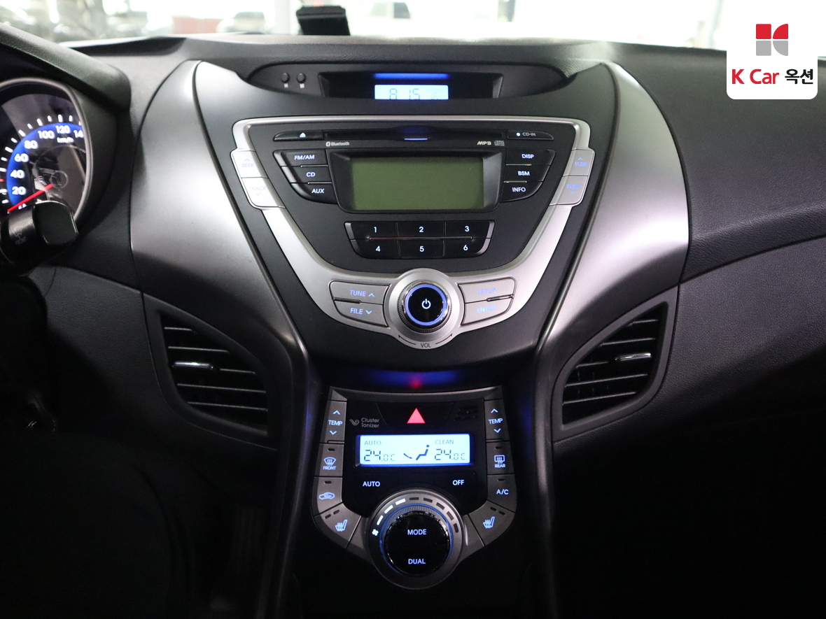 Hyundai Elantra 2011 - Image 6