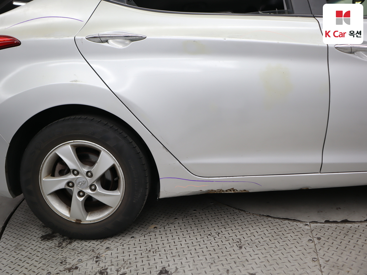 Hyundai Elantra 2011 - Image 44