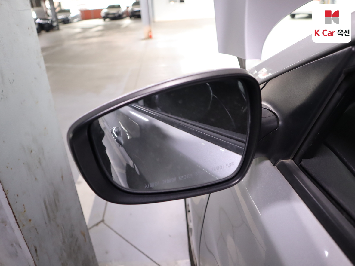 Hyundai Elantra 2011 - Image 21