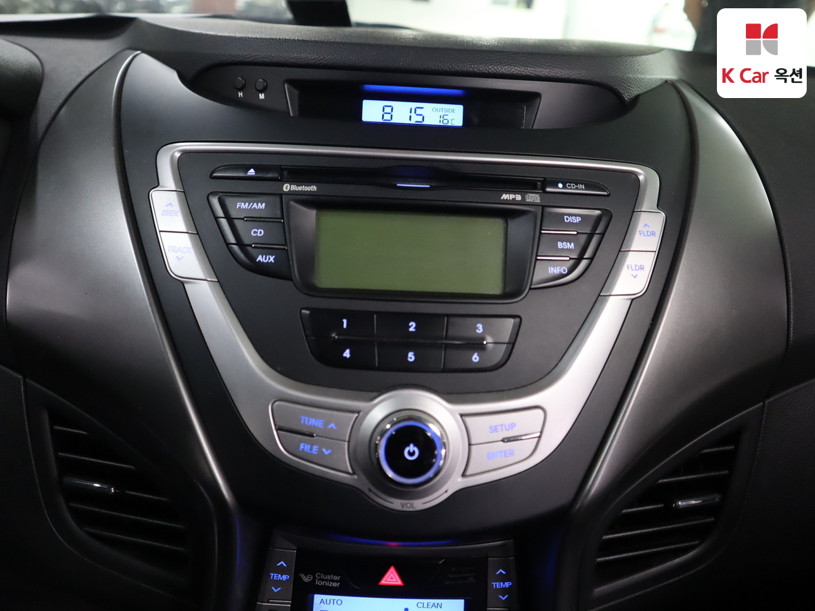 Hyundai Elantra 2011 - Image 14