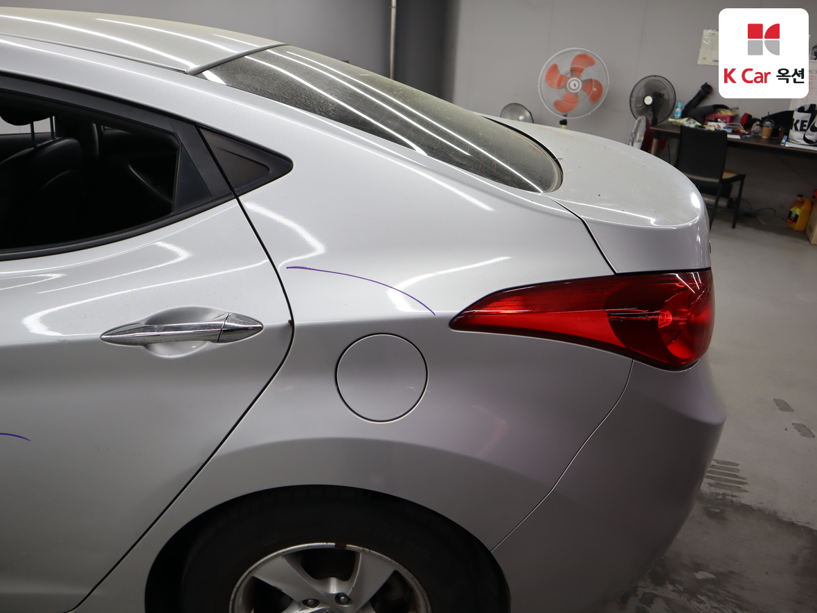 Hyundai Elantra 2011 - Image 40