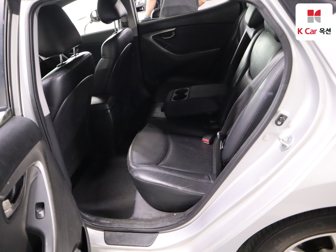 Hyundai Elantra 2011 - Image 23