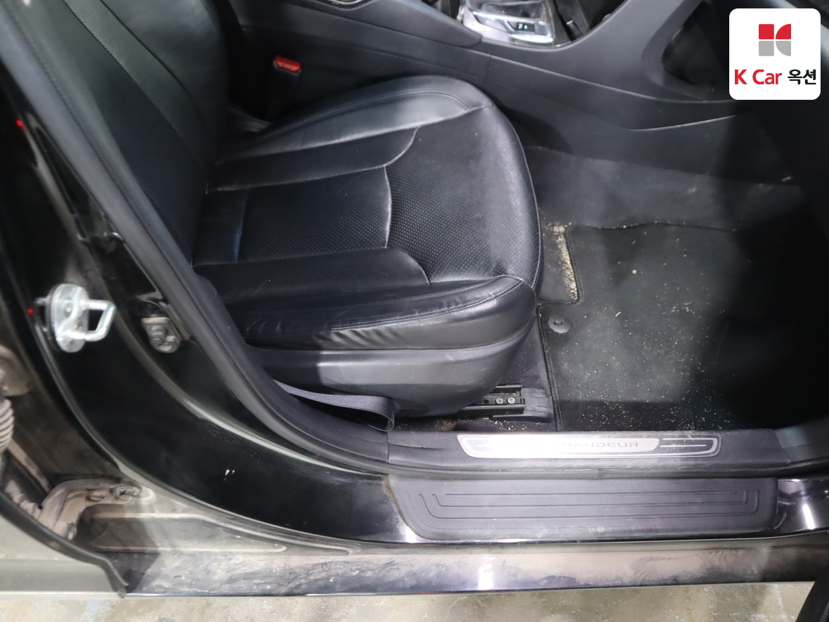 هيونداي أزيرا 2015 - صورة 30