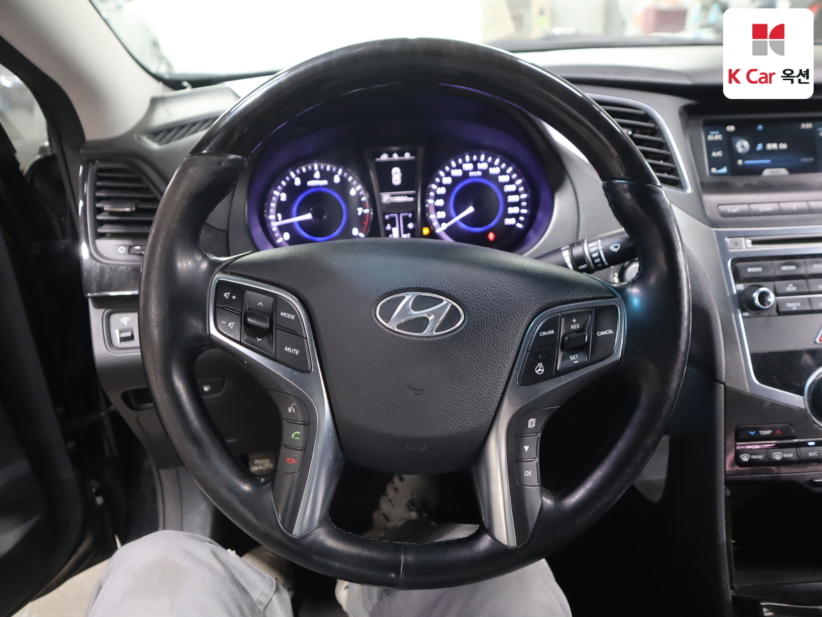 هيونداي أزيرا 2015 - صورة 10