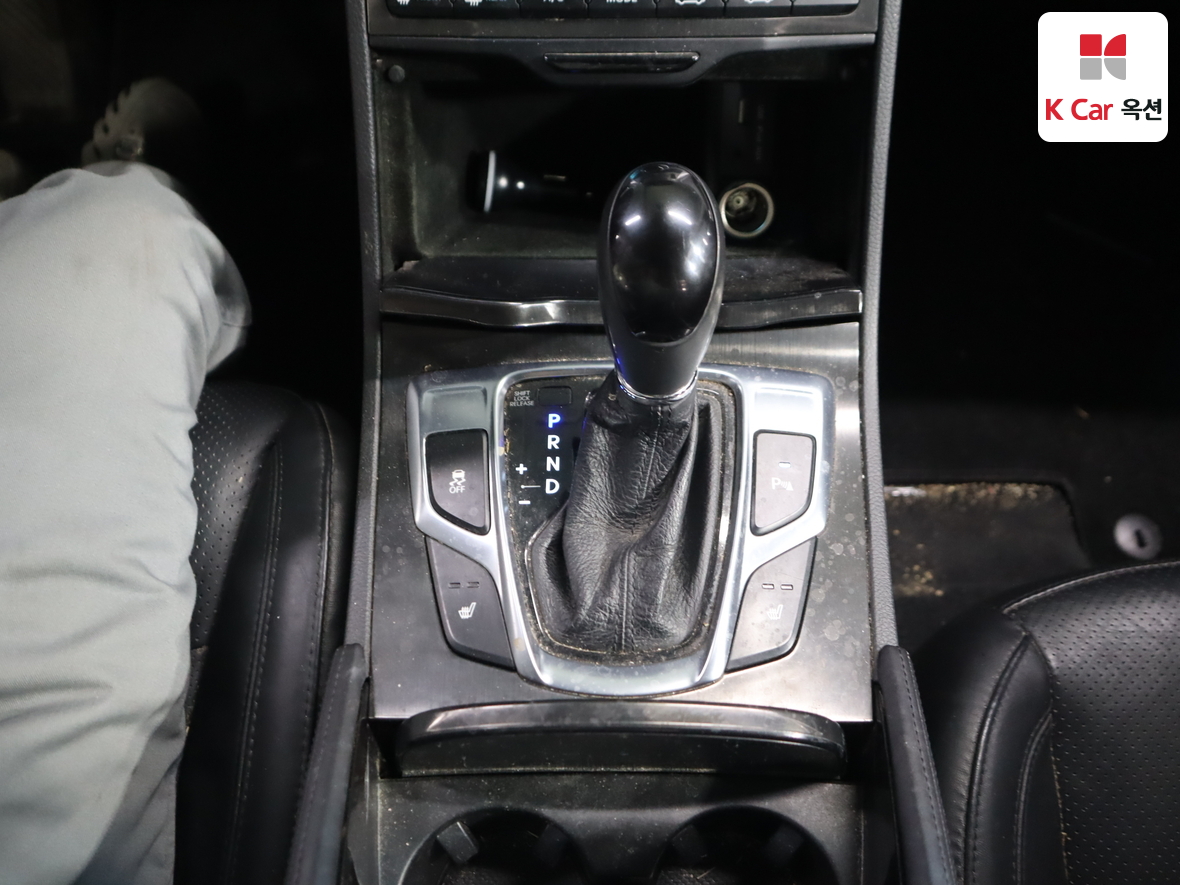 هيونداي أزيرا 2015 - صورة 17