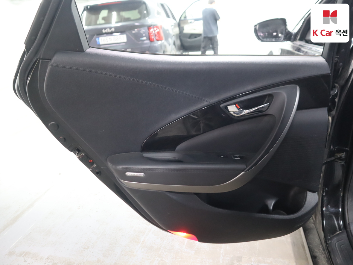 هيونداي أزيرا 2015 - صورة 23