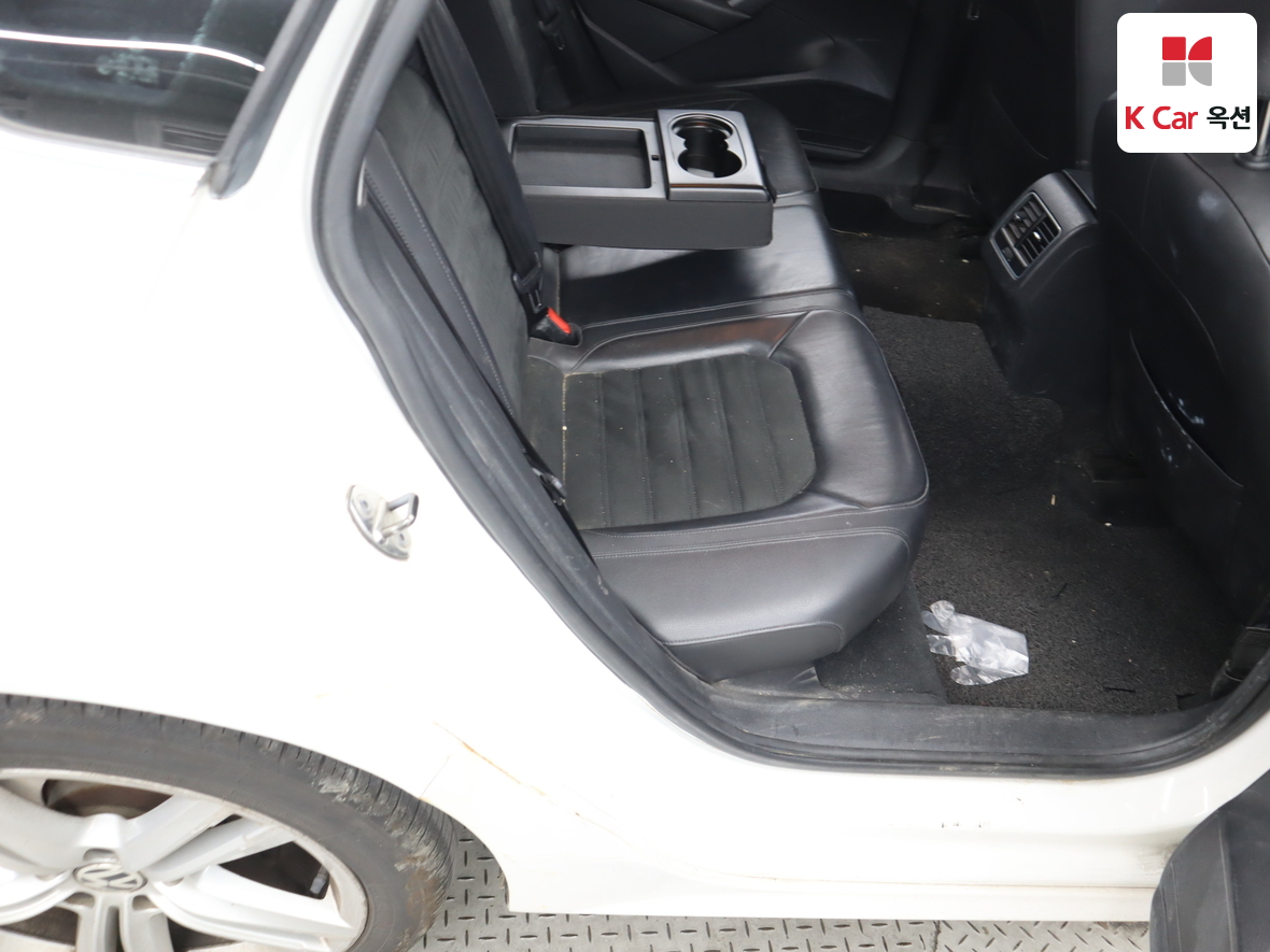 VOLKSWAGEN 파사트 - 28