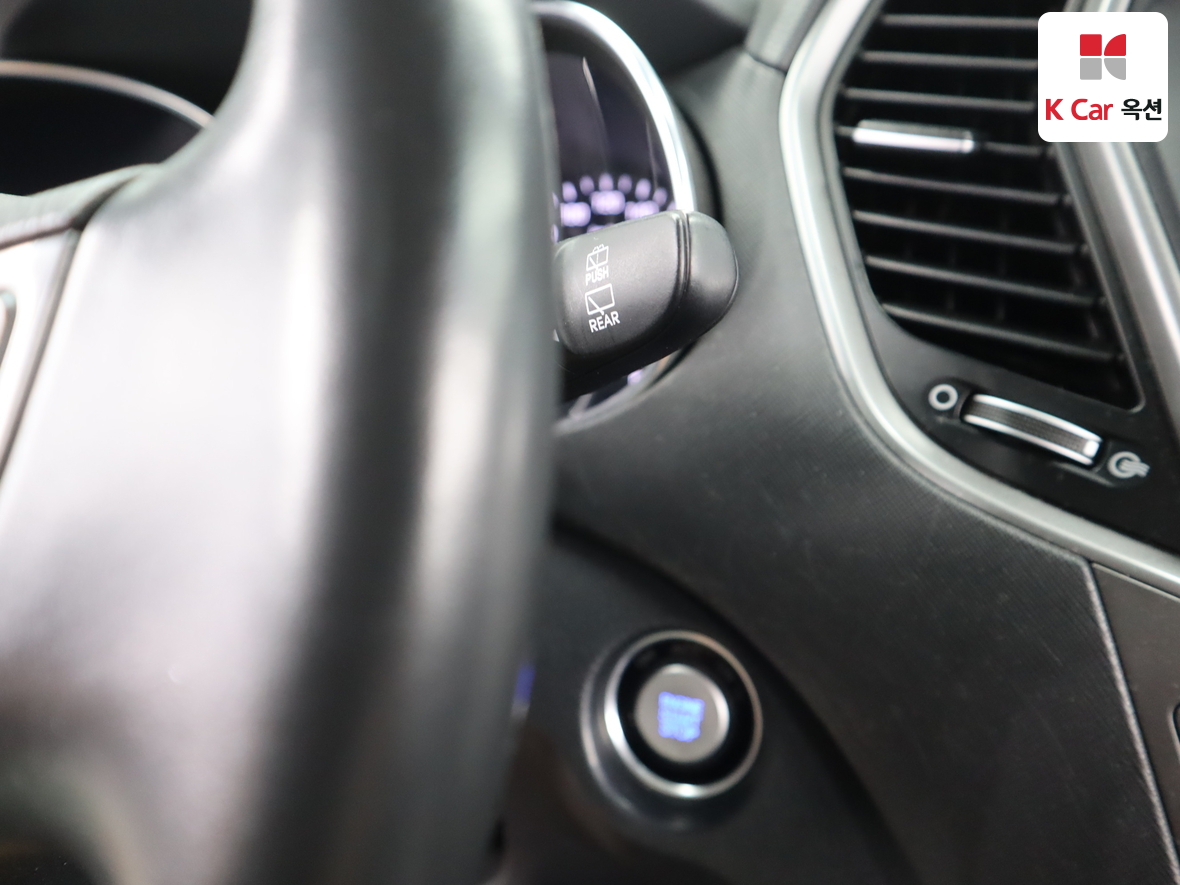 Hyundai Santa Fe 2016 - Image 11