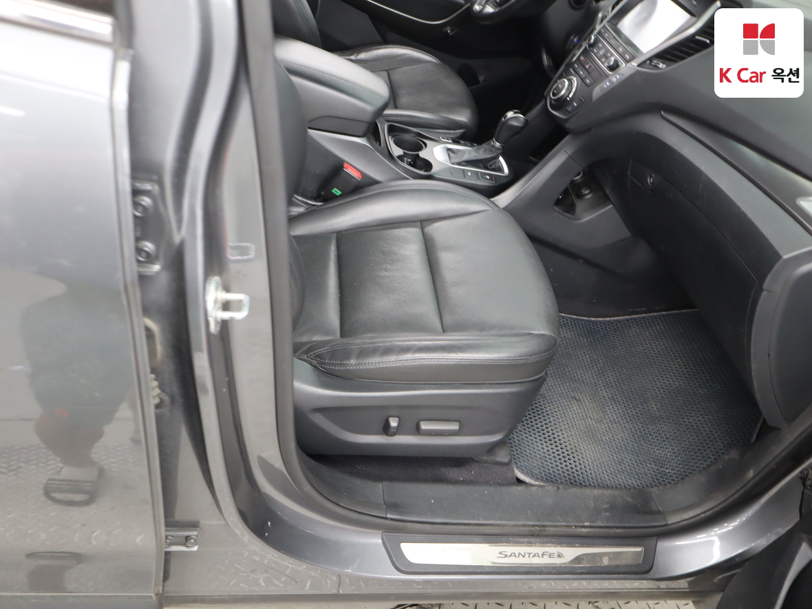 Hyundai Santa Fe 2016 - Image 33