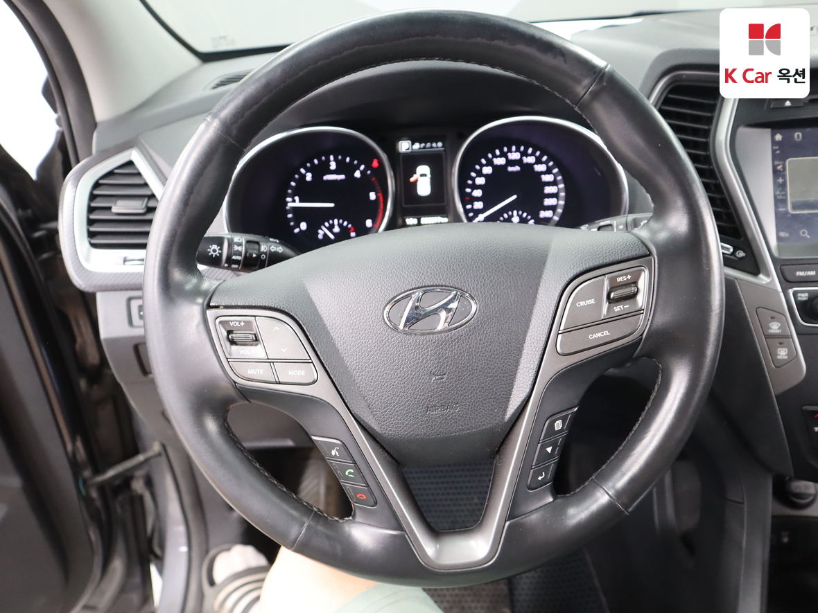 Hyundai Santa Fe 2016 - Image 10