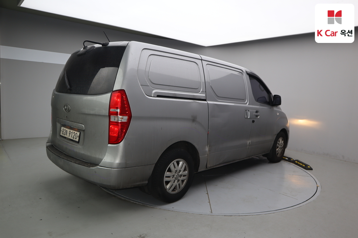 Hyundai Grand Starex - 2