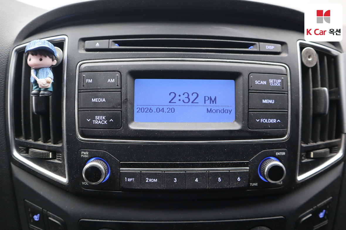 Hyundai Grand Starex - 13