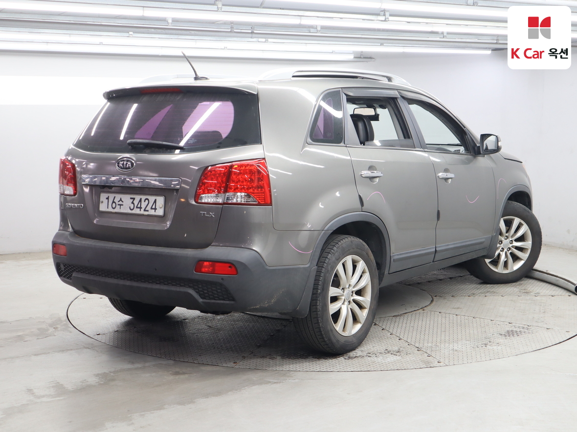 كيا سورينتو 2010 - صورة 2