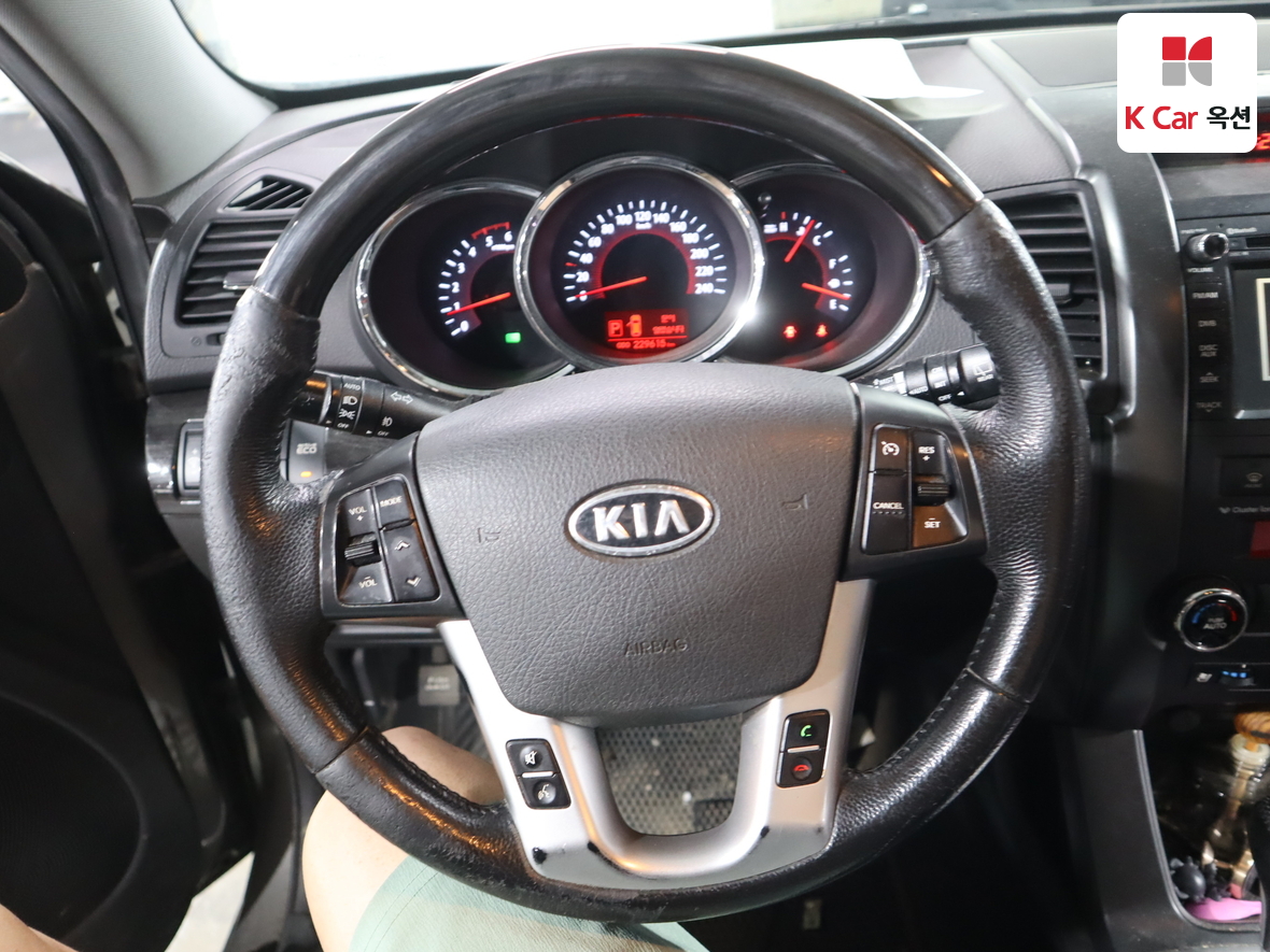 كيا سورينتو 2010 - صورة 10