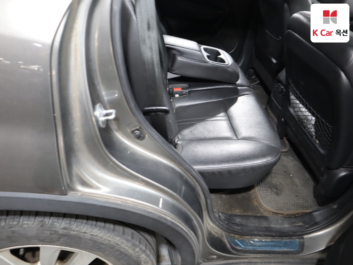 كيا سورينتو 2010 - صورة 30