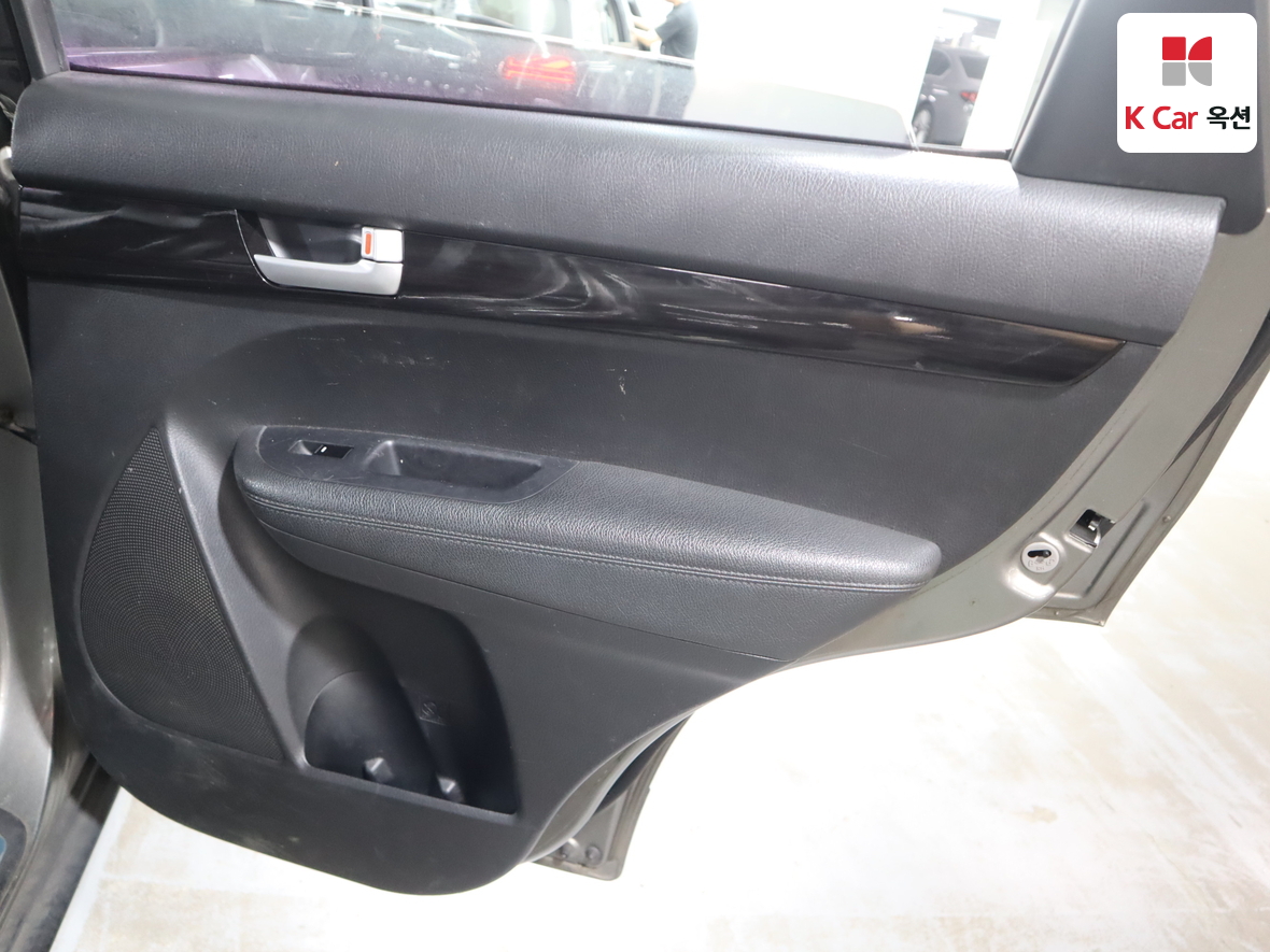 كيا سورينتو 2010 - صورة 29