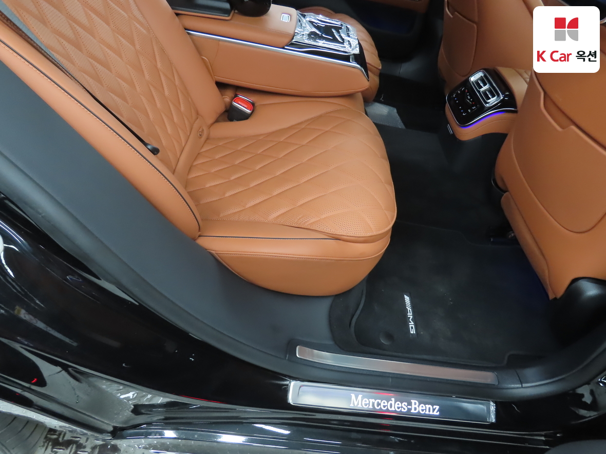 مرسيدس بنز إس كلاس 2024 - صورة 32