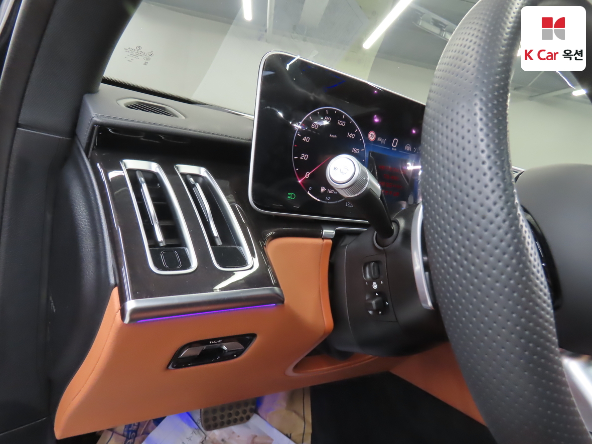 مرسيدس بنز إس كلاس 2024 - صورة 9