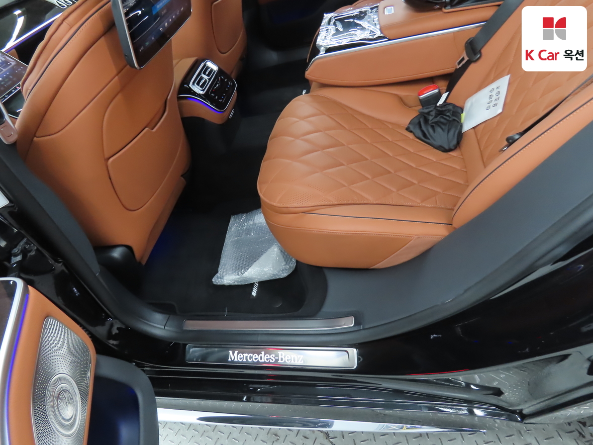 مرسيدس بنز إس كلاس 2024 - صورة 25