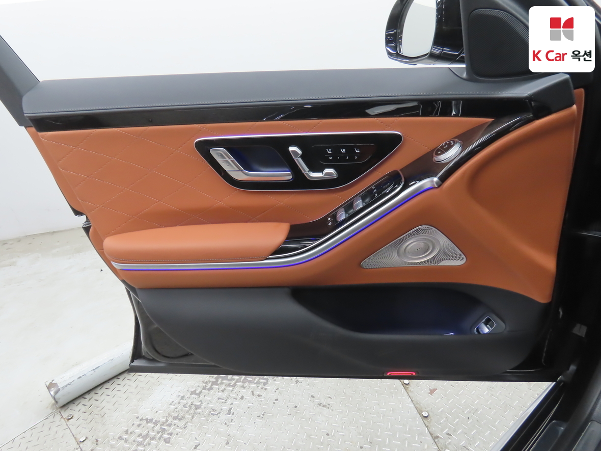 مرسيدس بنز إس كلاس 2024 - صورة 8