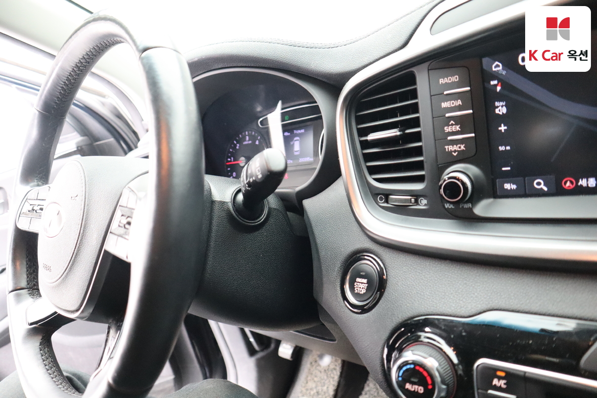 Kia Sorento - 11