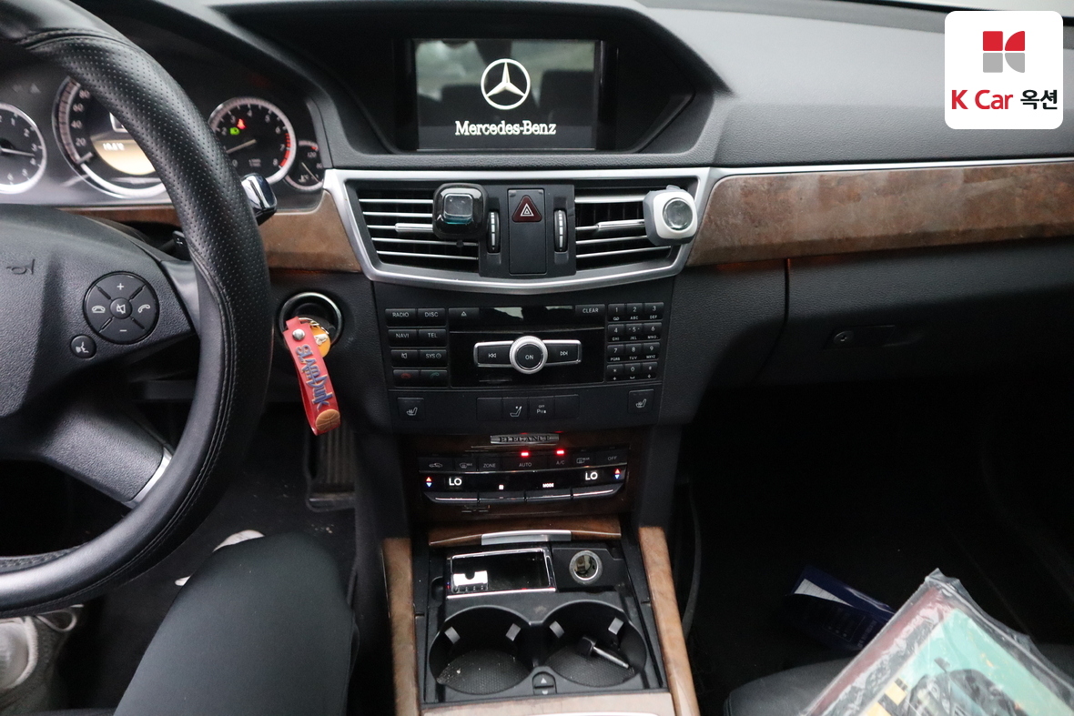 Mercedes-Benz E-Class - 6