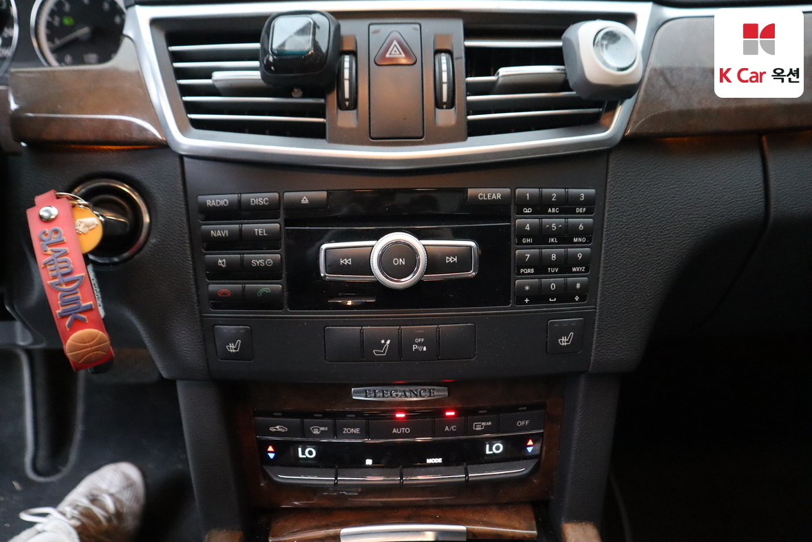 Mercedes-Benz E-Class - 15
