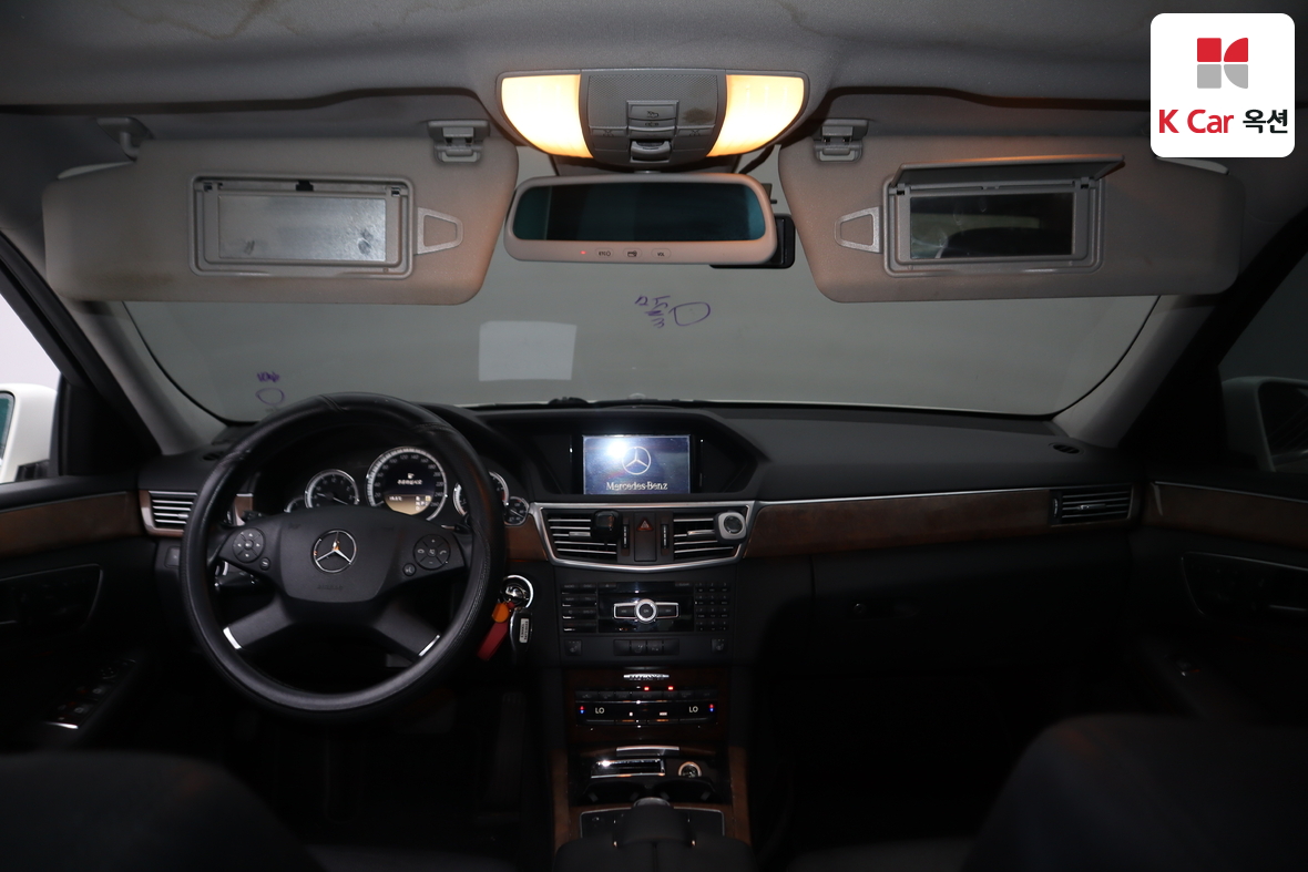 Mercedes-Benz E-Class - 3