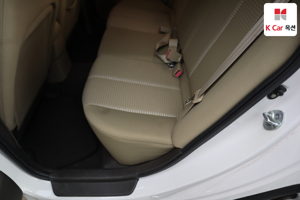 Hyundai Elantra - 22