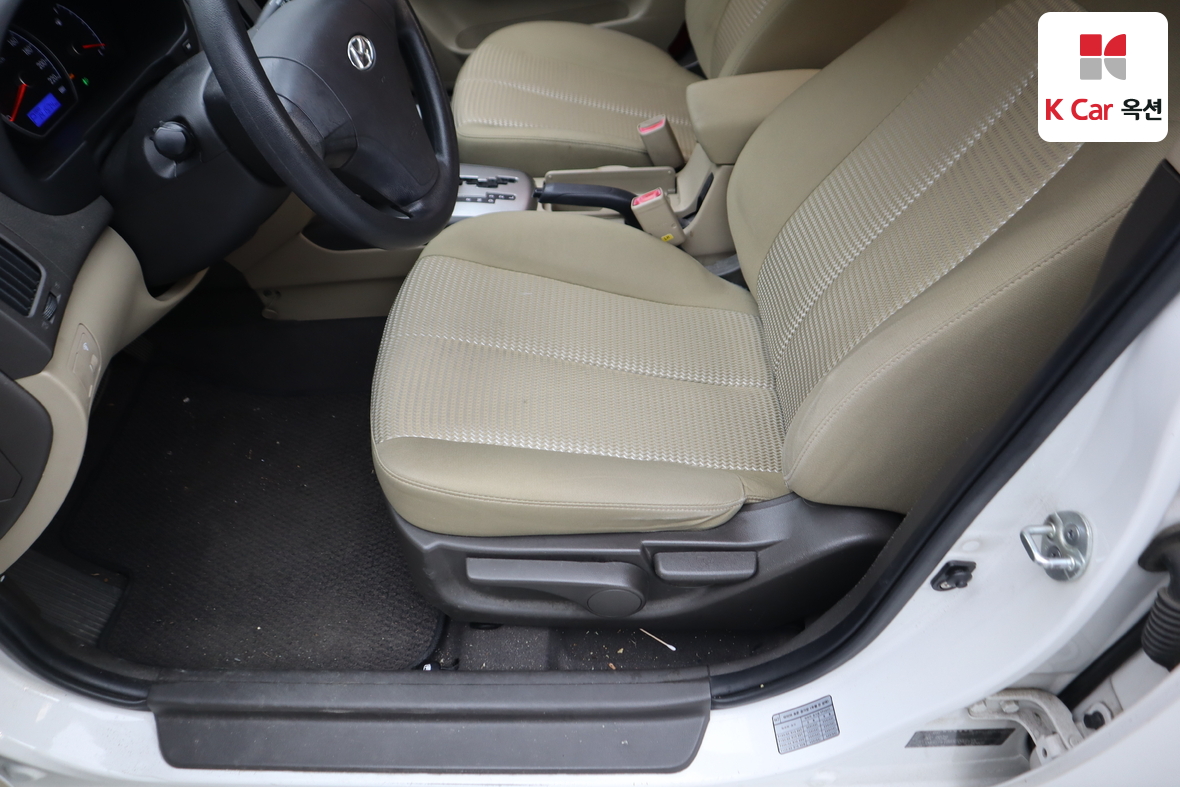 Hyundai Elantra - 19