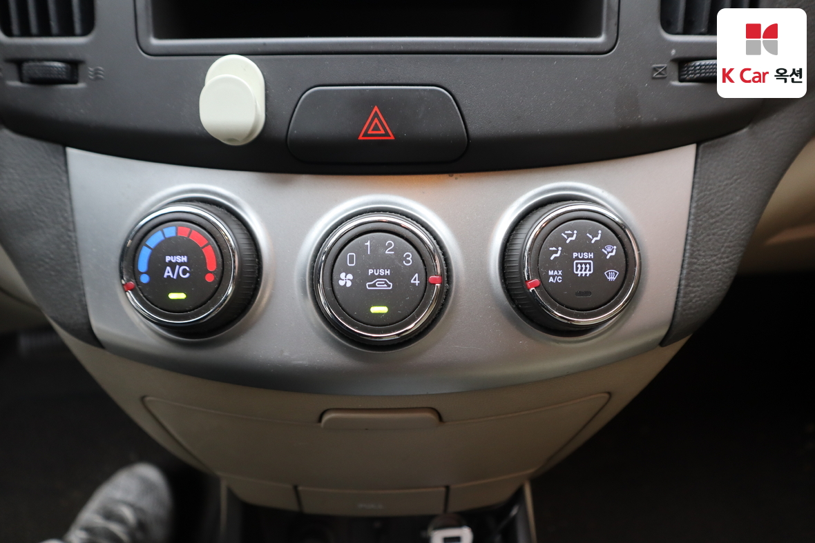 Hyundai Elantra - 15