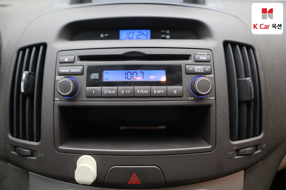 Hyundai Elantra - 14