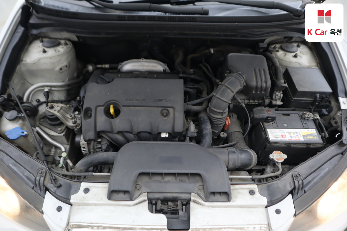 Hyundai Elantra - 31