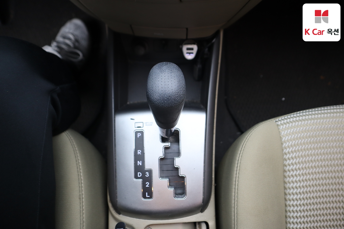Hyundai Elantra - 16